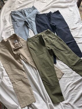 Old Navy Women's Ankle Pants Bundle.  Olive, Beige, Light Blue, Navy. Size12
